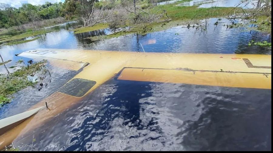 aviao-amazonas