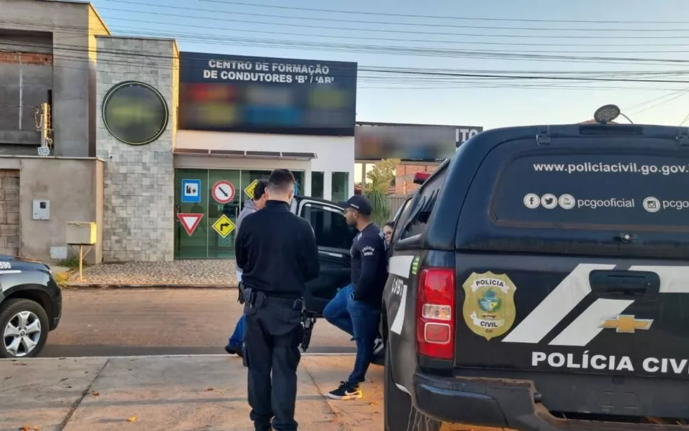 Funcionários do Detran-GO são alvos de operação da Polícia Civil