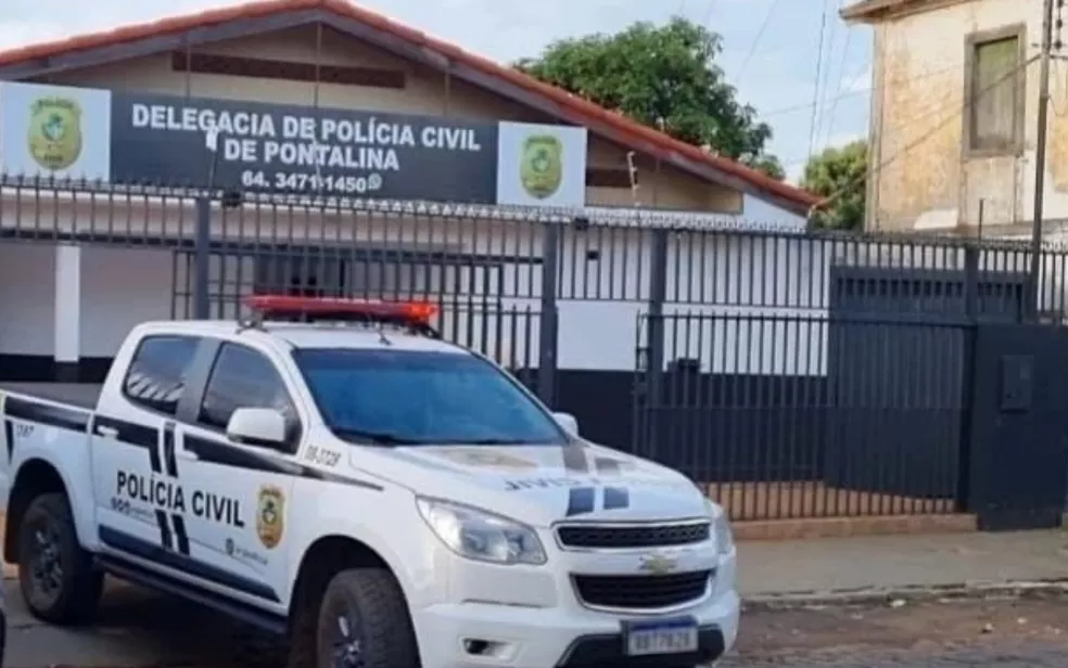 Homem é indiciado por chamar a sogra de 'galinha de macumba'