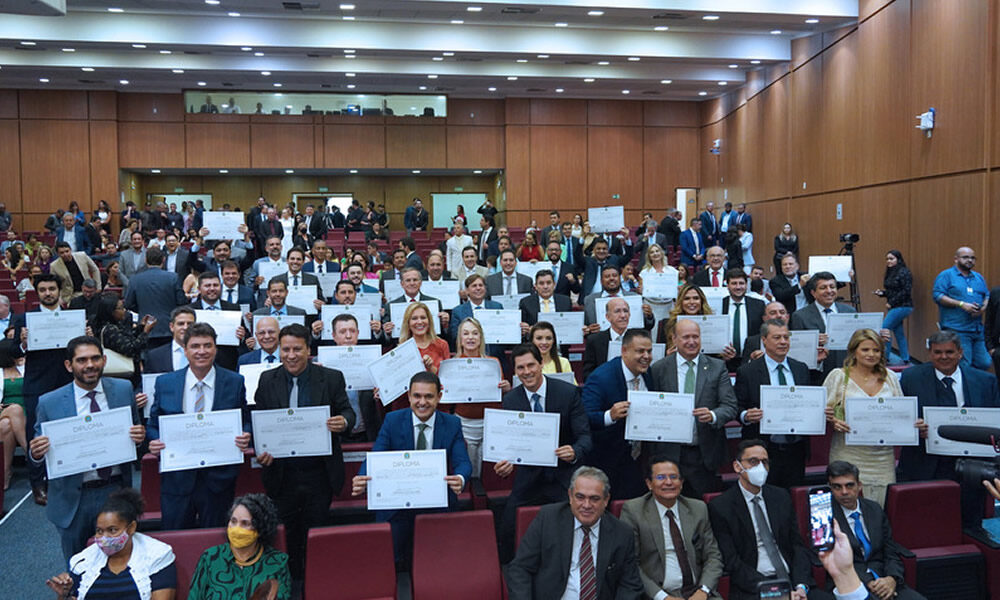 Novos deputados eleitos foram diplomados em Goiás