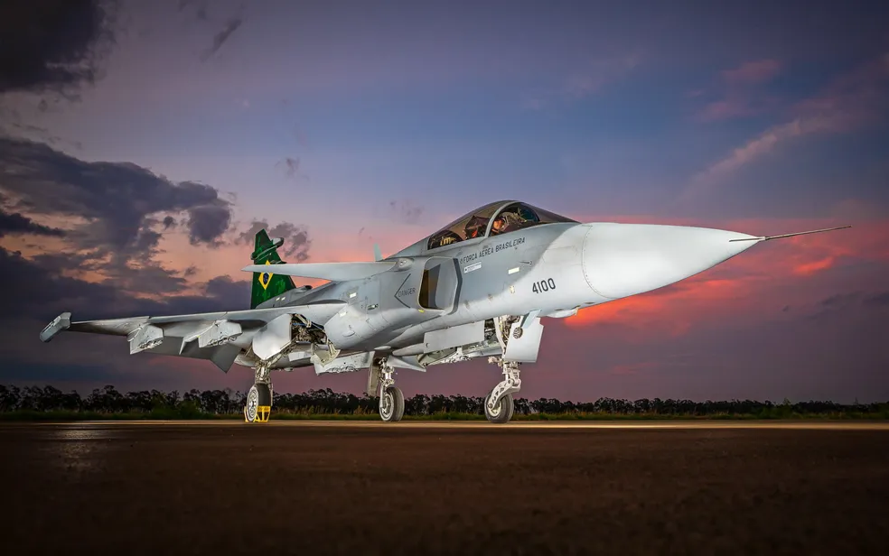 Base Aérea de Anápolis recebe simuladores do caça Gripen