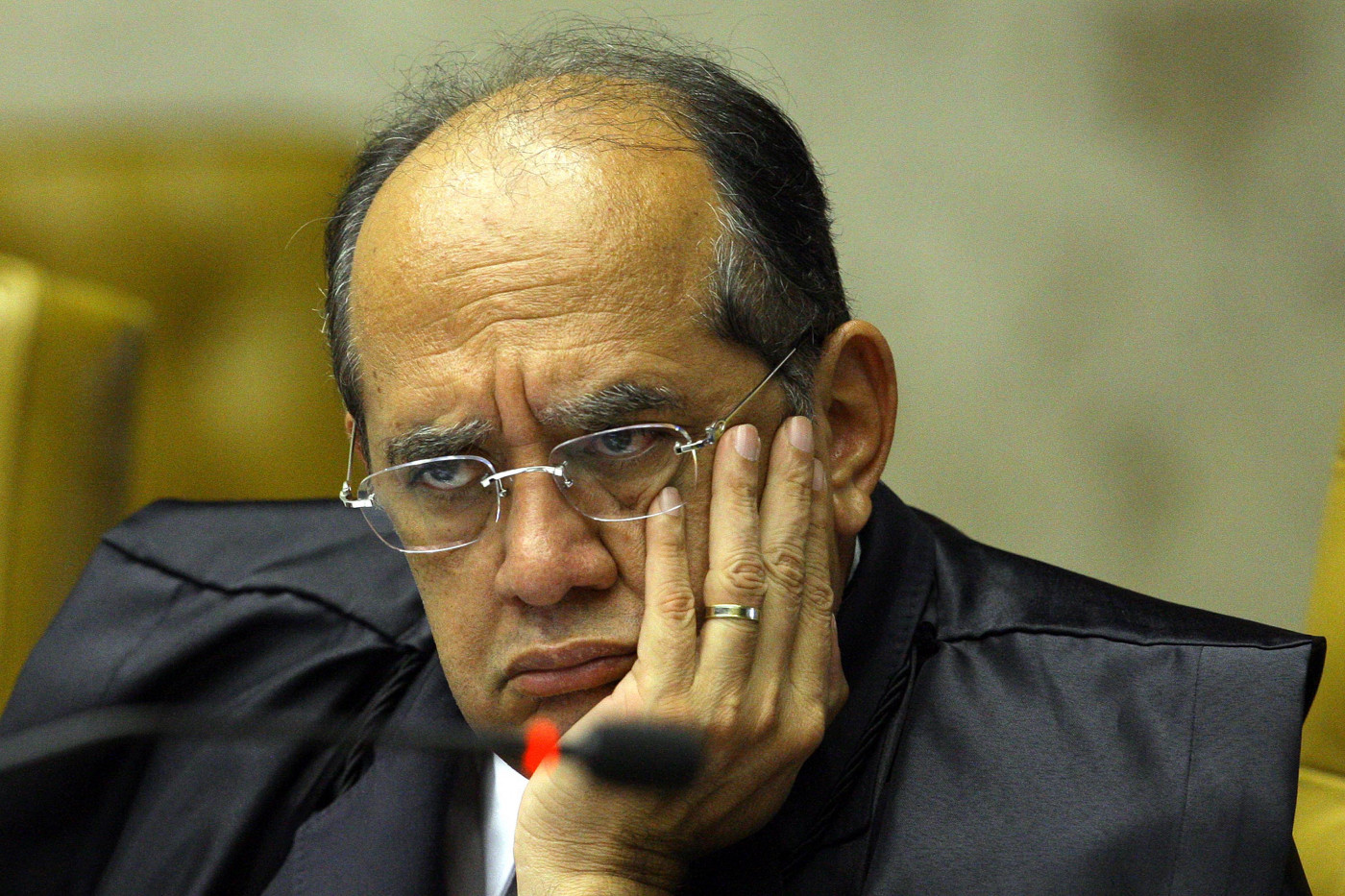 Justiça condena Gilmar Mendes por danos morais