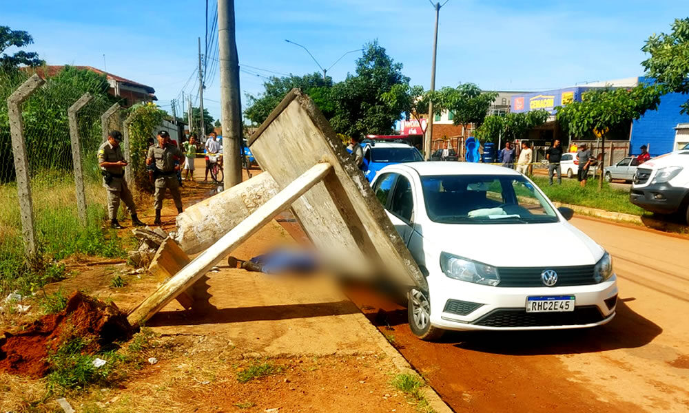 Ponto de ônibus desaba e mata jovem de 27 anos