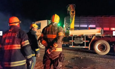 Motorista de carreta morre carbonizado na BR-364, em Jataí