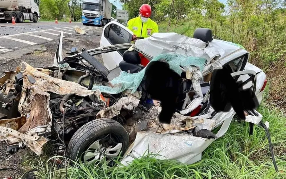 Acidente na BR-153 mata duas pessoas em Mara Rosa