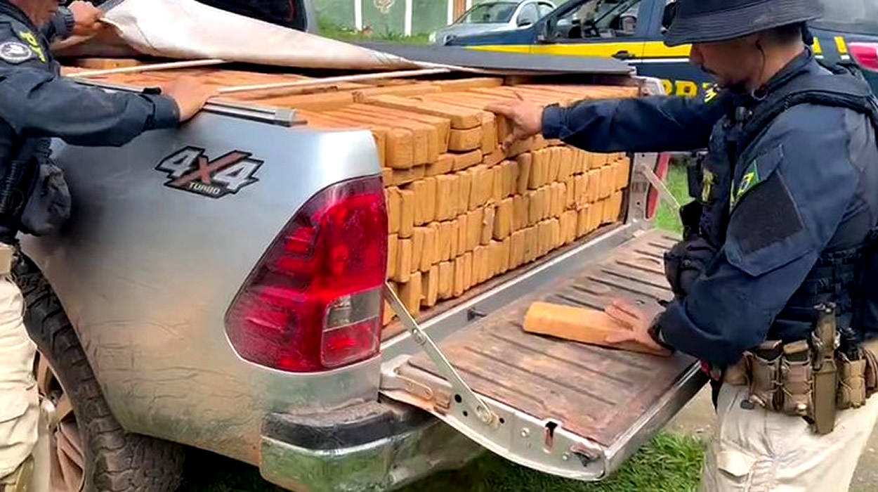 PRF apreende 1.160 kg de maconha em Alto Paraiso (GO)