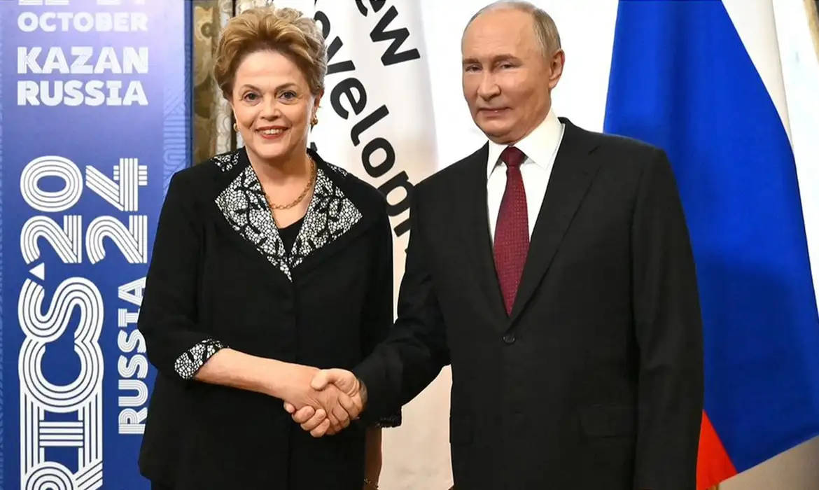 Dilma defende expansão do Brics em encontro do Putin