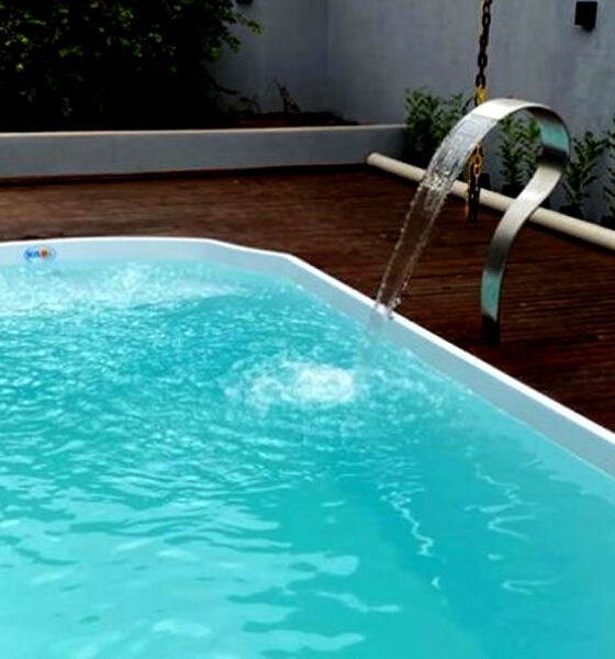 Irmãos gêmeos morrem afogados em piscina de casa