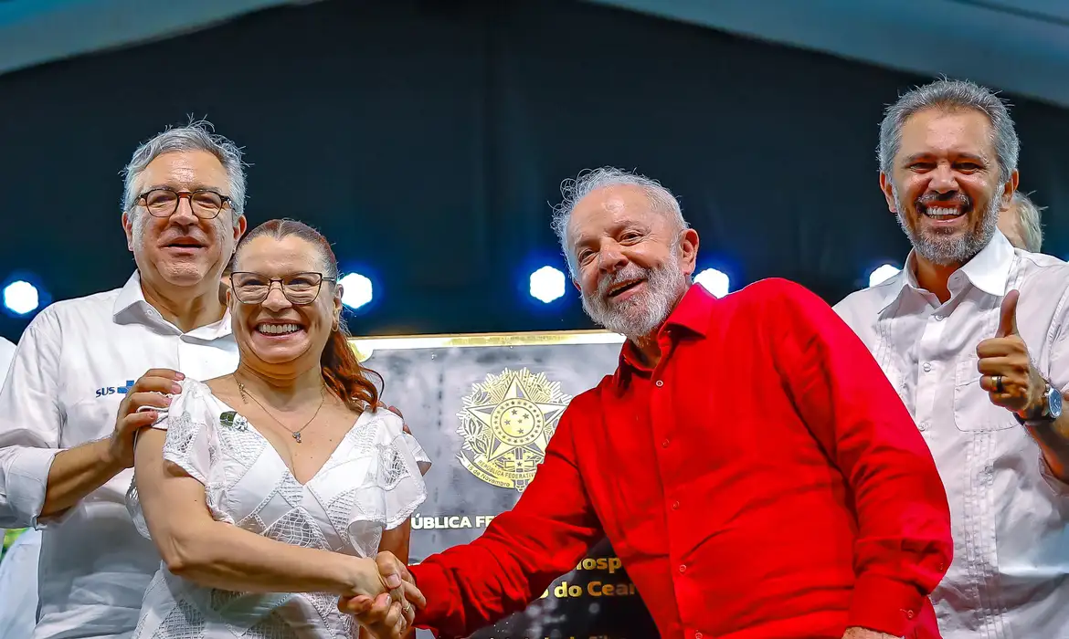 Lula diz que Brasil continuará crescendo acima de 3% neste ano